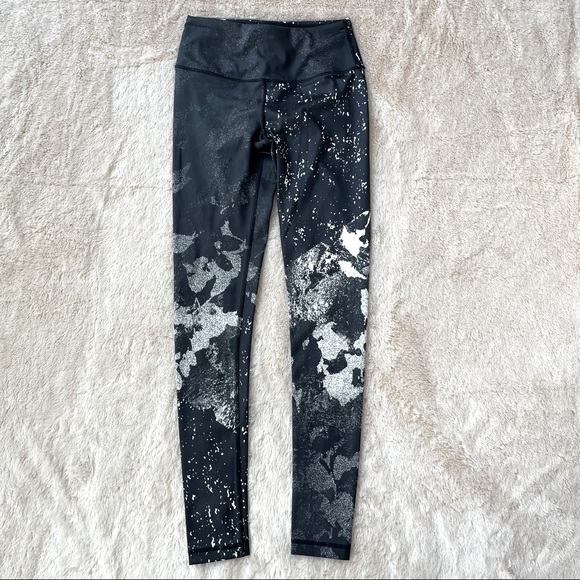 Victoria's Secret Pants - Victoria’s Secret Sport black tie dye leggings size XS